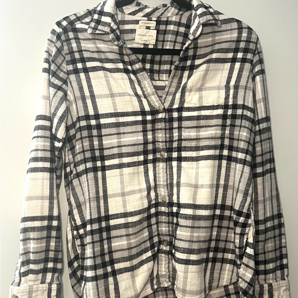 American Eagle Outfitters Black and White Flannel Boyfriend Fit